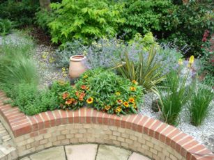 Serpentine Garden - Chislehurst